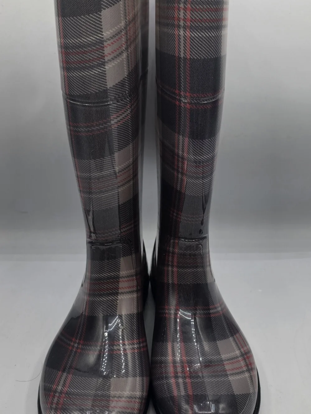 Kamik glossy plaid